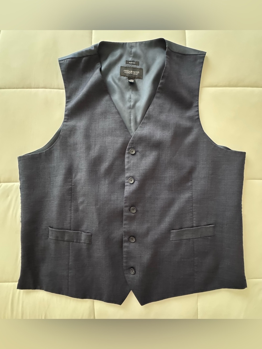 AWEARNESS
KENNETH COLE™ Men's Dark blue Dress Vest